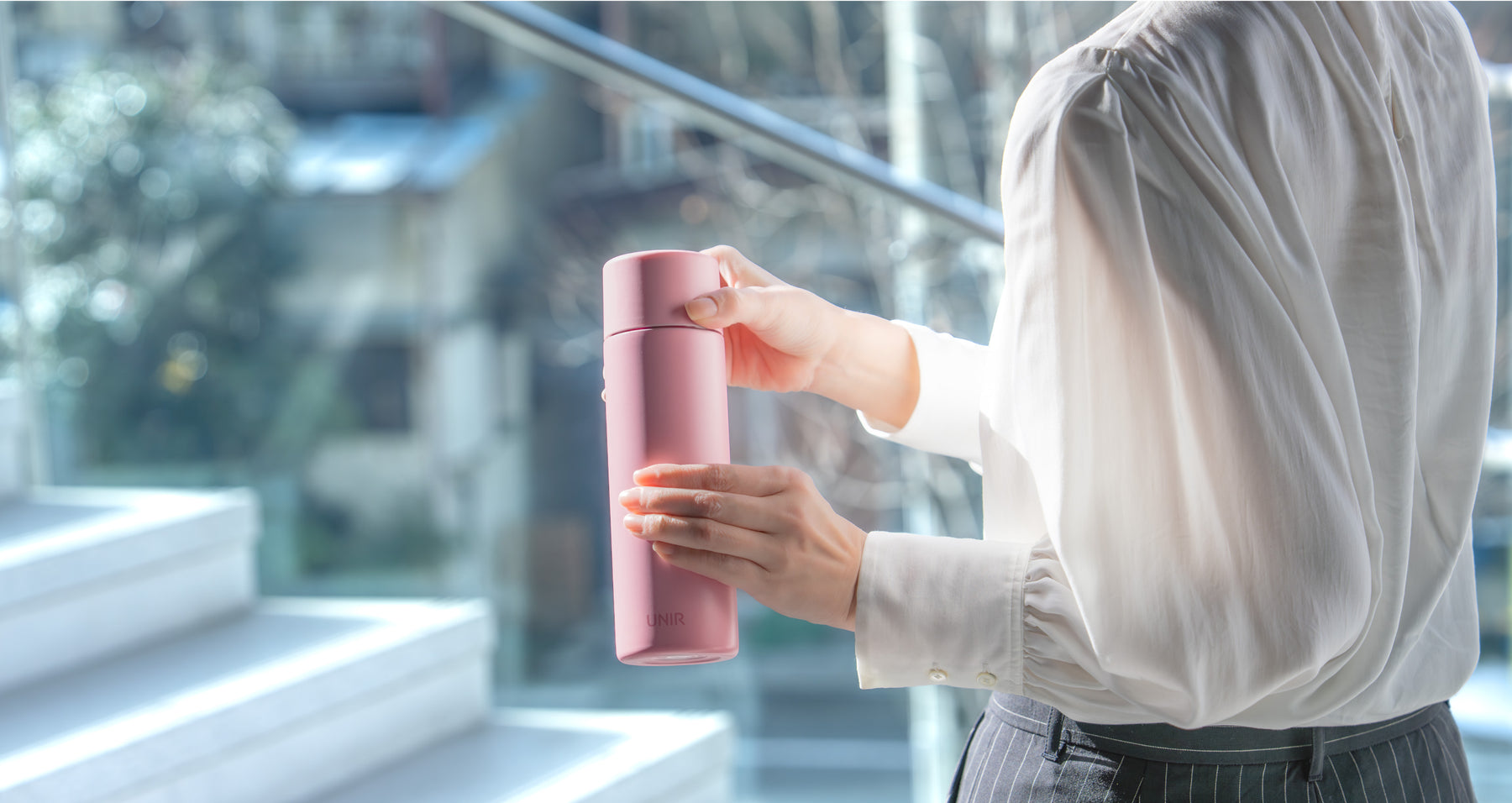 毎日のお手入れが圧倒的にラク!パッキン一体型でさらに節水や時短にもつながる。『UNIRシームレスボトル』から新色が登場。